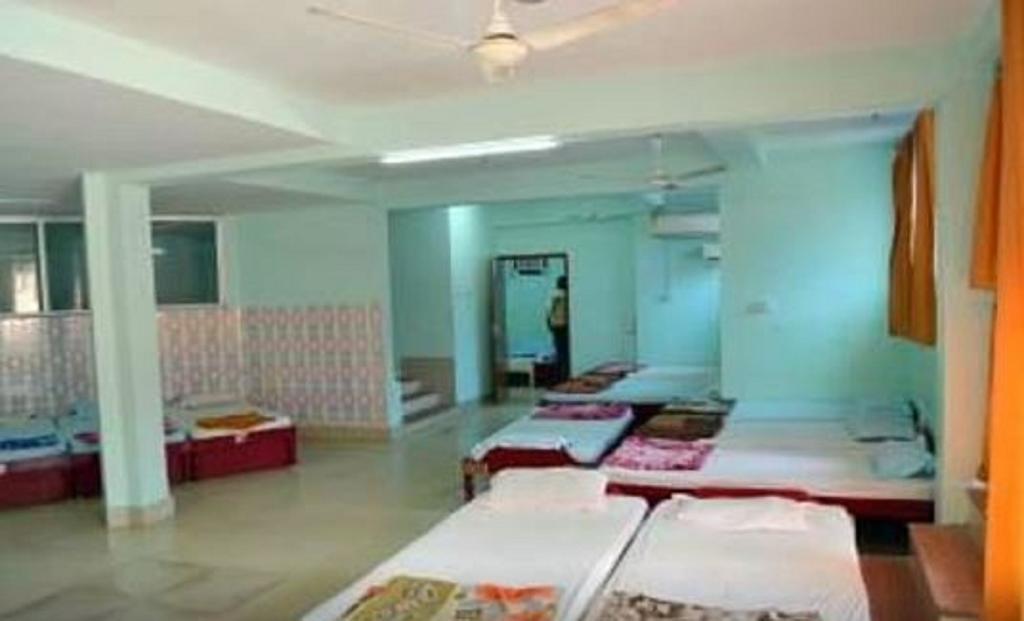 Sri Krishna Guest House & Reasturant โกนาร์กา ภายนอก รูปภาพ